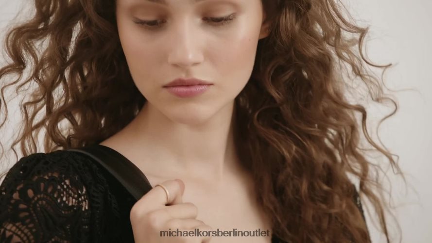 Zubehör de Michael Kors Frauen Slater mittelgroßer Rucksack aus genarbtem Leder Schwarz 404V221236