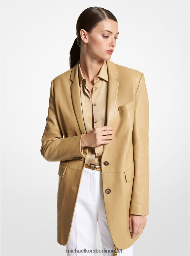 Kleidung de Michael Kors Frauen Boyfriend-Blazer aus Plonge-Leder aus der Kollektion Düne 404V223462