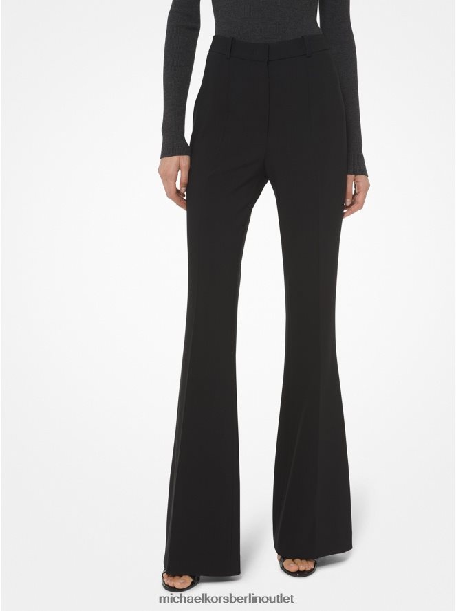 Kleidung de Michael Kors Frauen Kollektion Charlie Stretch-Kieselkrepp-Schlaghose Schwarz 404V223727