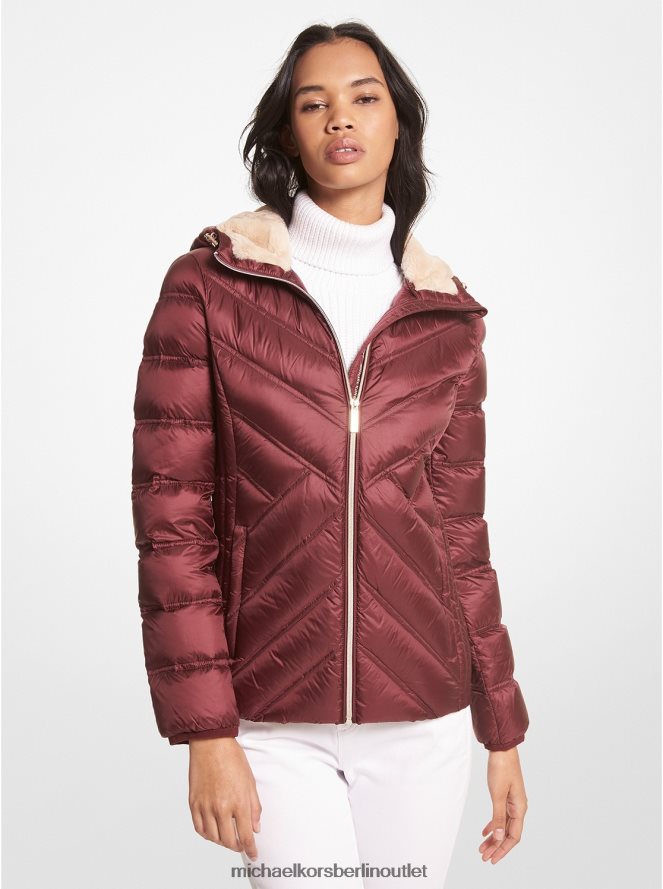 Kleidung de Michael Kors Frauen Packbare Kapuzenjacke aus Nylon Merlot 404V22232