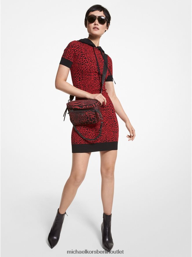 Kleidung de Michael Kors Frauen Kapuzenkleid aus Jacquard mit grafischem Animal-Print purpurrot 404V22152