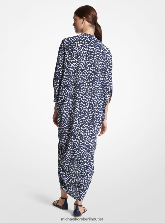 Kleidung de Michael Kors Frauen Kollektion: geraffter Kaftan aus Crêpe de Chine aus Seide mit Leopardenmuster marineblau/optweiß 404V223553